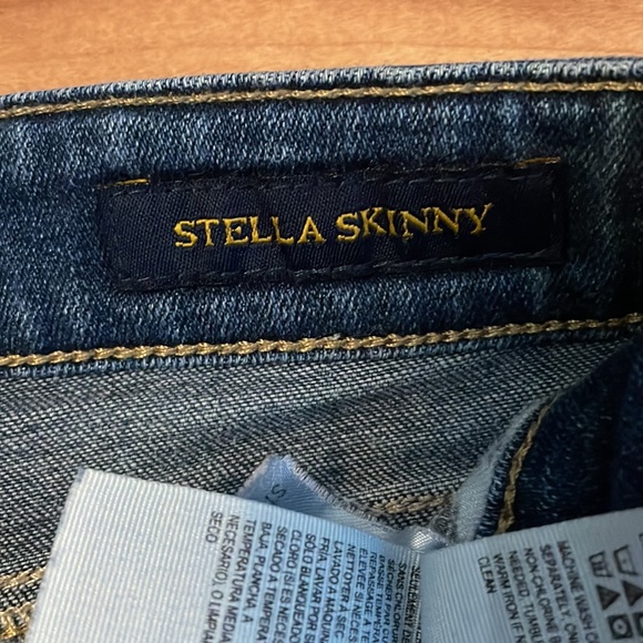 Lucky Brand Skinny Jeans - Picture 3 of 8
